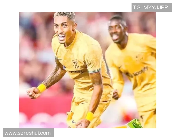 贫民窟少年逆袭成世界足球巨星的奋斗传奇与梦想追寻